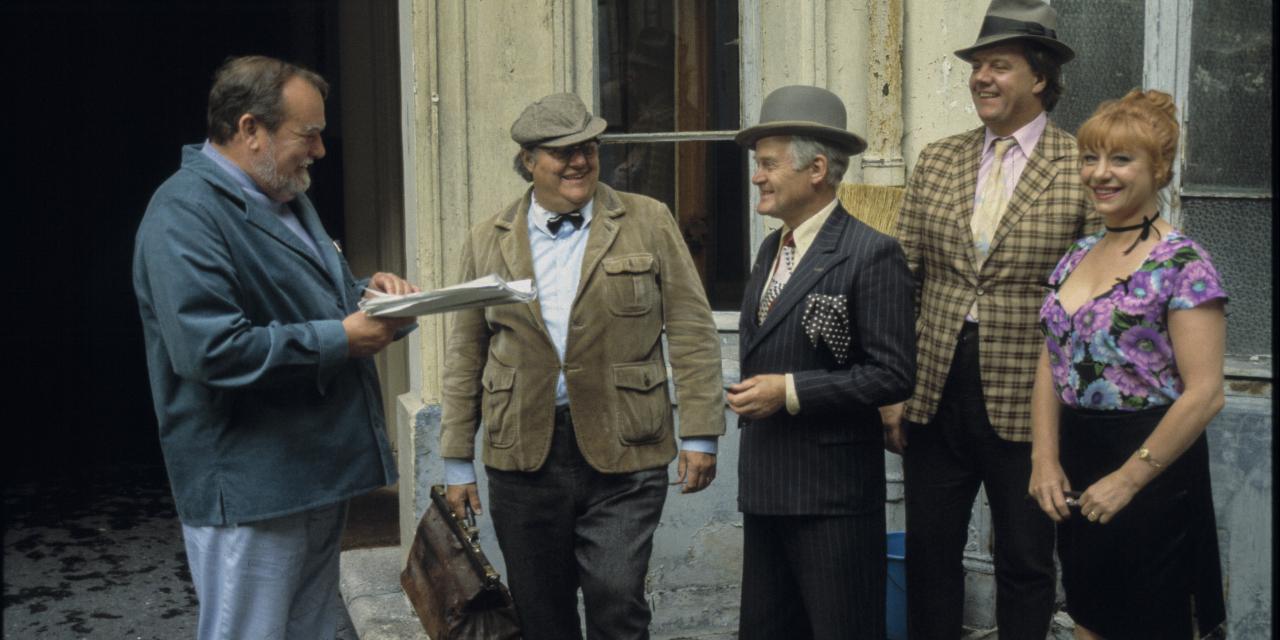 Erik Balling at the set of Olsen Banden