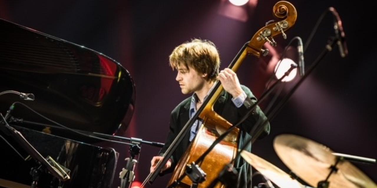 Rune Fog-Nielsen på kontrabas