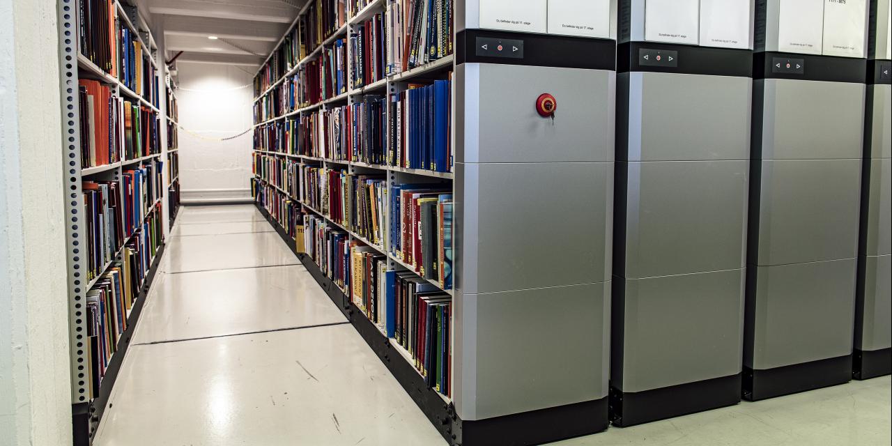 Mobile shelving in the book tower