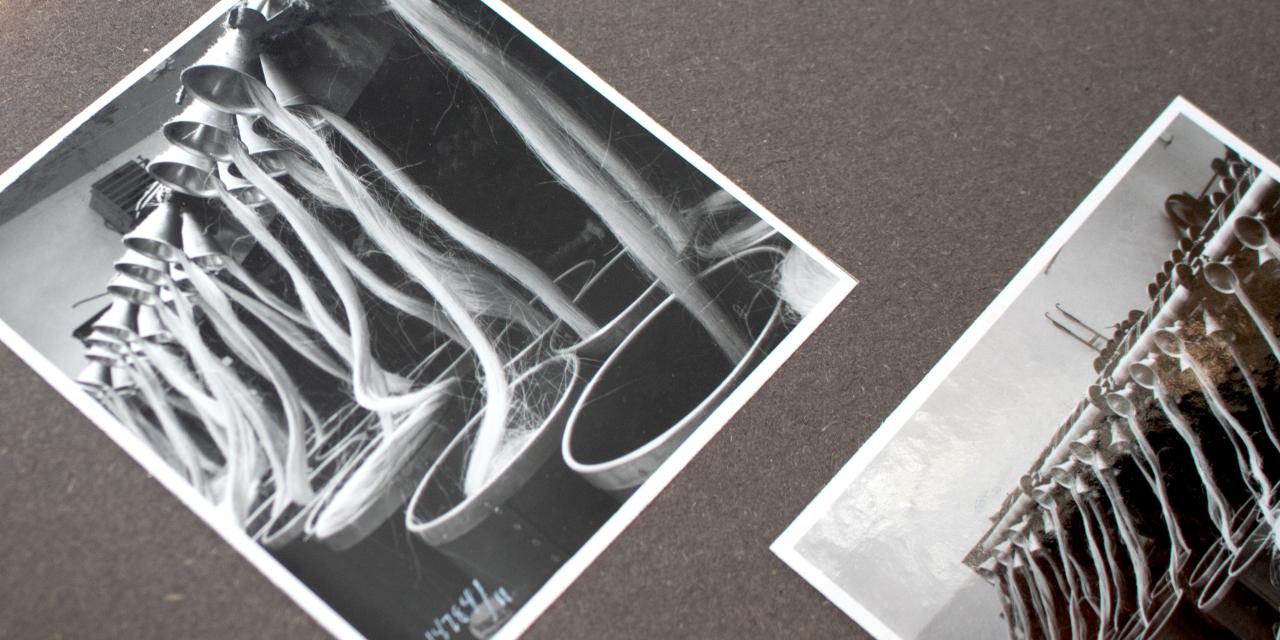 Billede af fotoalbum med forskellige billeder af "vævens indre".