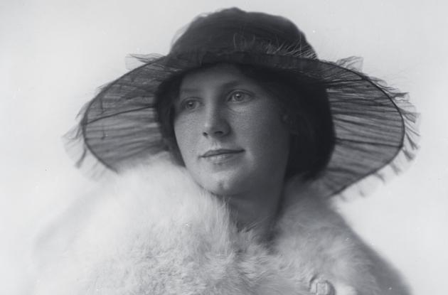 Mrs. Fabricius de Tengnagel wearing arctic fox fur and hat. 