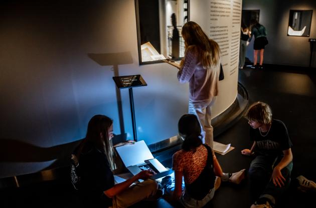 Teaching students. Royal Danish Library, Copenhagen.