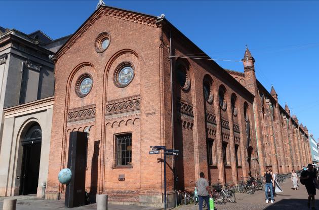 Biblioteksbygningen i Fiolstræde udefra