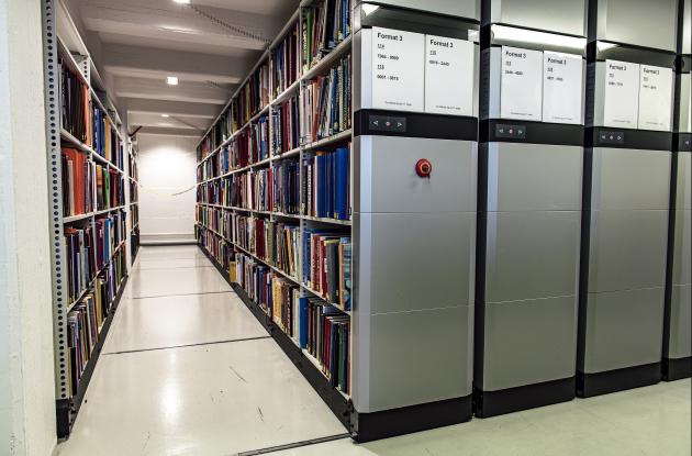 Mobile shelving in the book tower