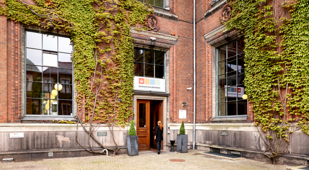 Indgangsparti ved Danmarks Kunstbibliotek