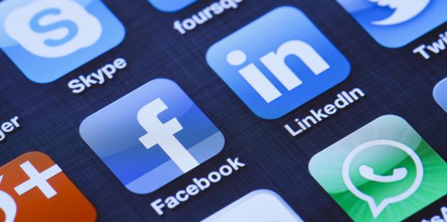 Ikoner for sociale medier på skærm
