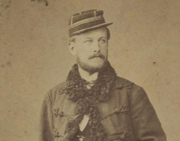 Portrait photo: Adolph Wilhelm Dinesen in uniform, Paris 1871