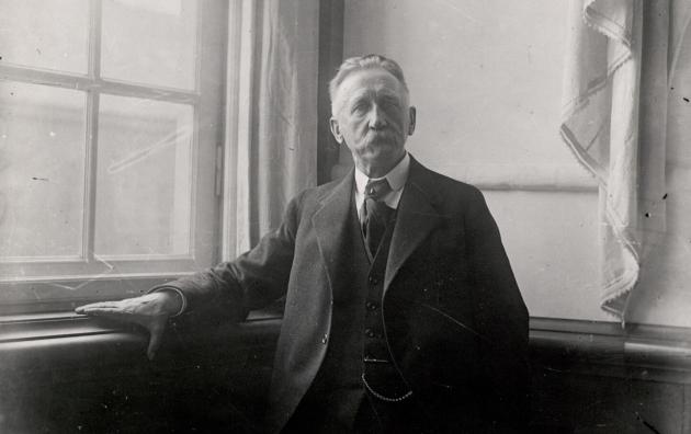 Portrait photo of HP Hanssen