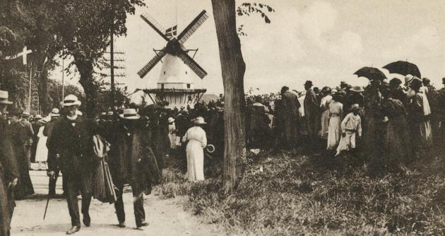 The crowd at Dybbøl-Mølle. Reunion Party 1920