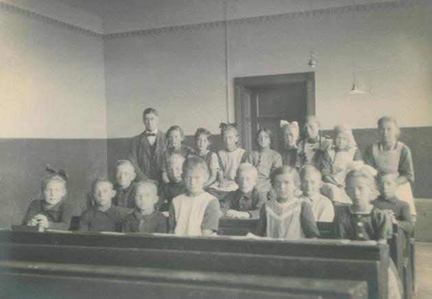 Et klasselokale på Højer Skole i 1910