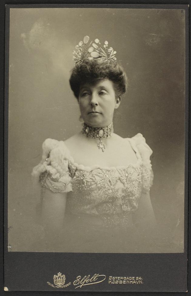 Calling card photograph of Princess Marie