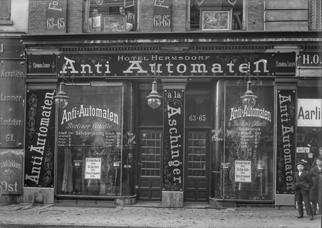 Fotografi af facaden på Anti Automaten