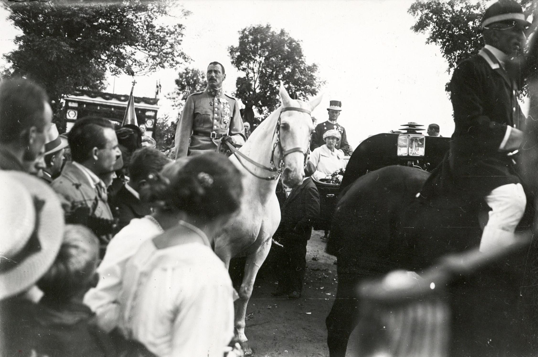 Christian X rider ind i Sønderjylland efter Genforeningen