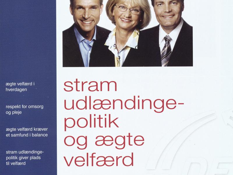 Partiprogram med partiledere og teksten "stram udlændinge-politik og ægte velfærd" på forsiden.