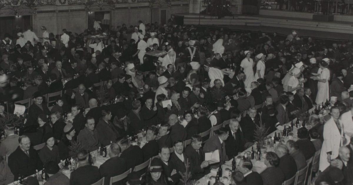 Fotografi af julefesten i Odd-Fellow Palæet
