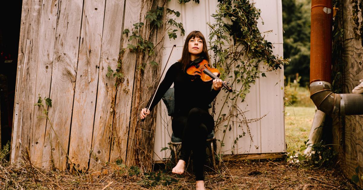 Foto af violinist Tessa Lark